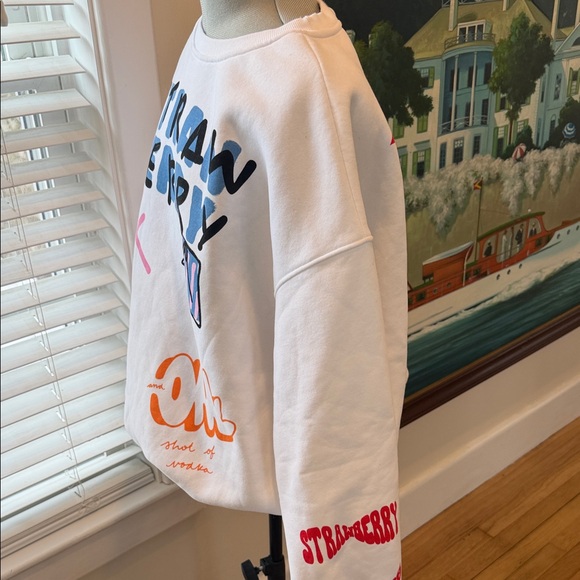 Strawberry Milk Mob COCHELLA 2025 Limited edition White Graphic Sweatshirt - Picture 10 of 13